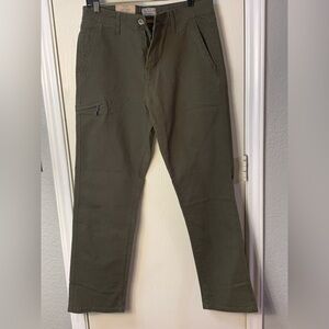 Weatherproof Men's Cargo Pants in Olive. NWT 32x32